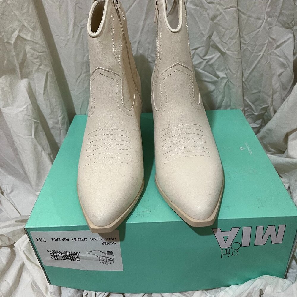 MIA Ankle Boot size 7